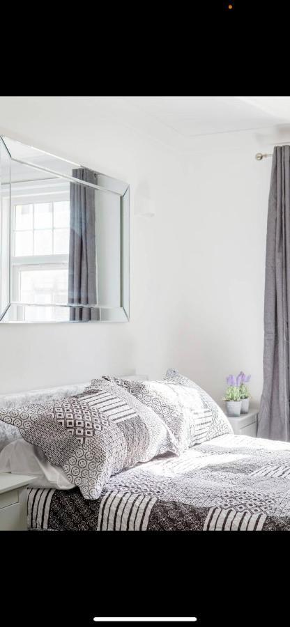 Driftwood Luxury Apartment Lyme Regis Exterior foto